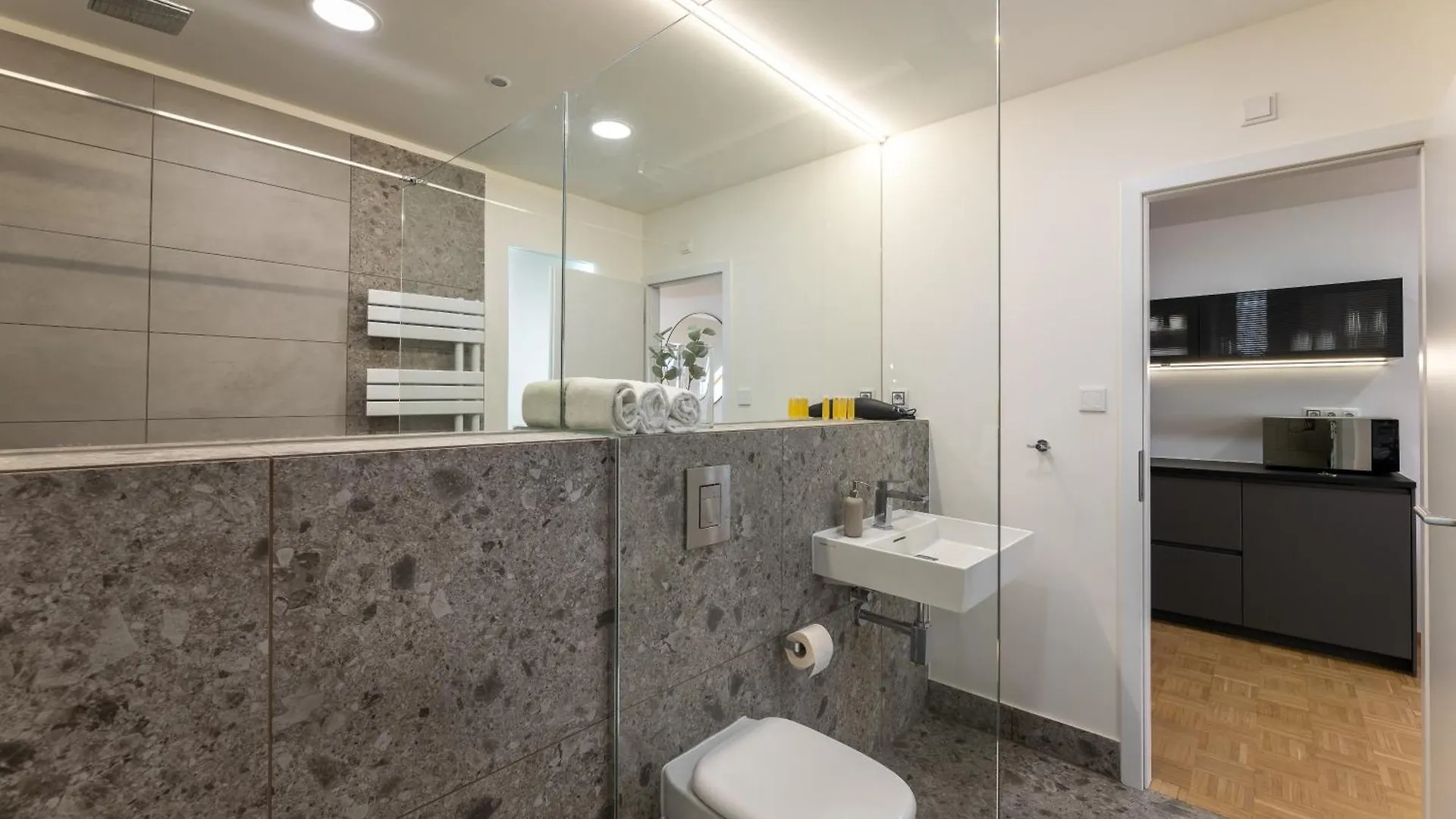 Kip Old Town Modern Apartment With Free Parking & Ac Prag